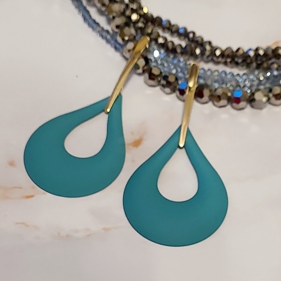 NWT Gold Bar 90s Inspired Cyan Blue Teardrop Large Gold Earrings - Picture 3 of 15